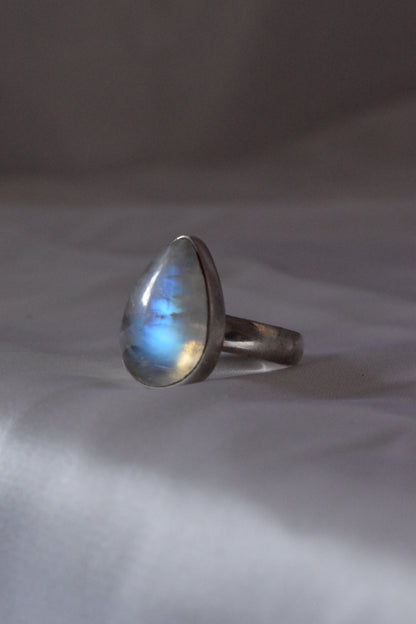 Moonstone ring with 925 silver sterling