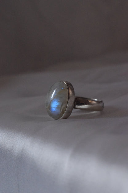 Moonstone ring with 925 silver sterling