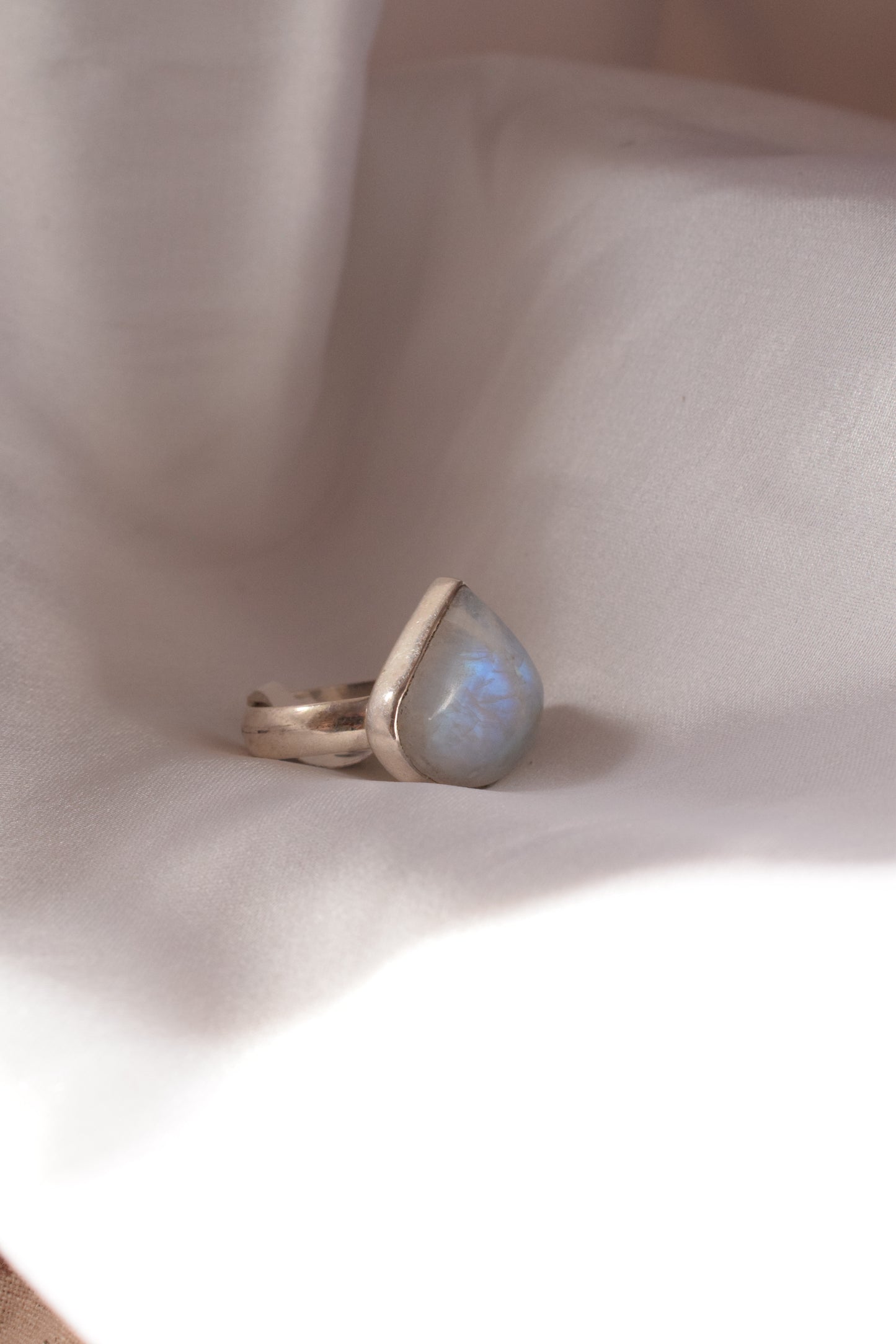 Moonstone ring with 925 silver sterling