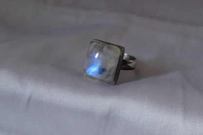 Moonstone ring with 925 silver sterling