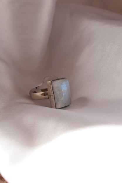 Moonstone ring with 925 silver sterling